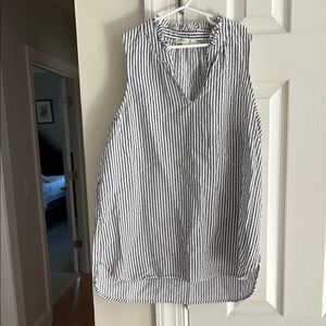 Jade Black and White Sleeveless Seersucker Blouse